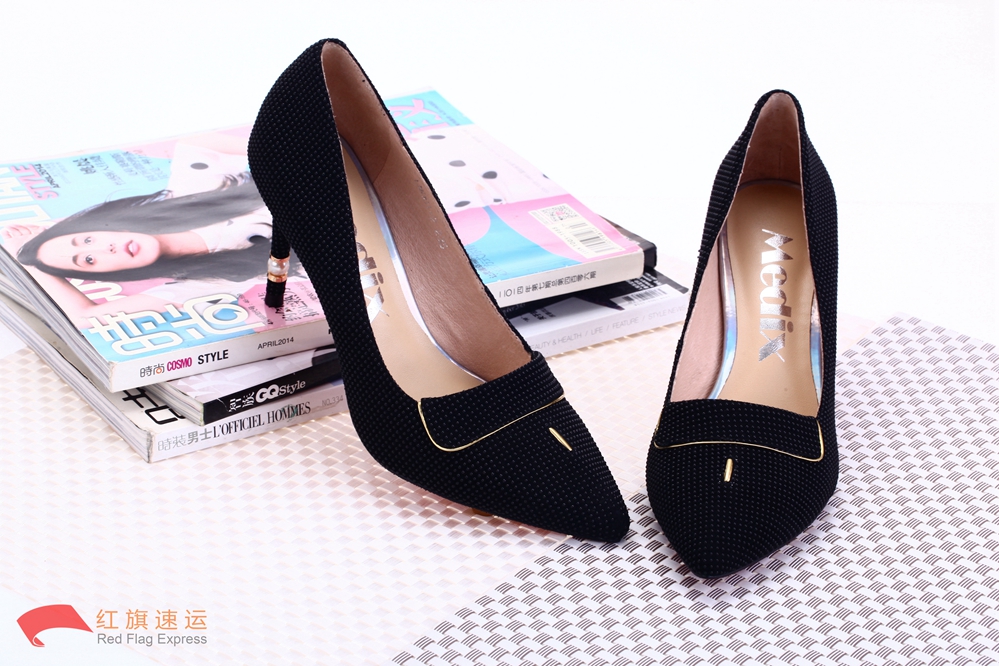 16498386246620.jpg 攝圖網(wǎng)_500766859_高跟鞋(企業(yè)商用)_副本.jpg