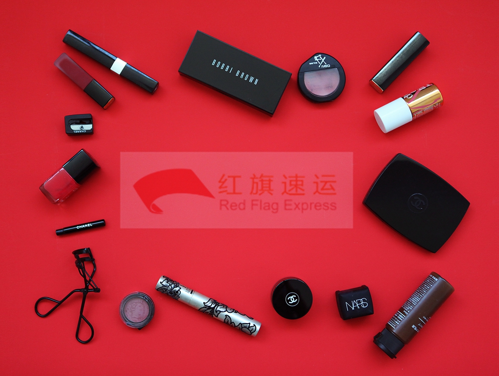 16577673179707.jpg 攝圖網(wǎng)_500567391_中國紅背景節(jié)日化妝品擺放(企業(yè)商用)_副本.jpg